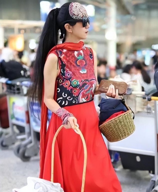 前夫刘淳晴毅然回到身边无儿无女也无妨麻将胡了免费试玩与杨丽萍离婚多年后(图5)