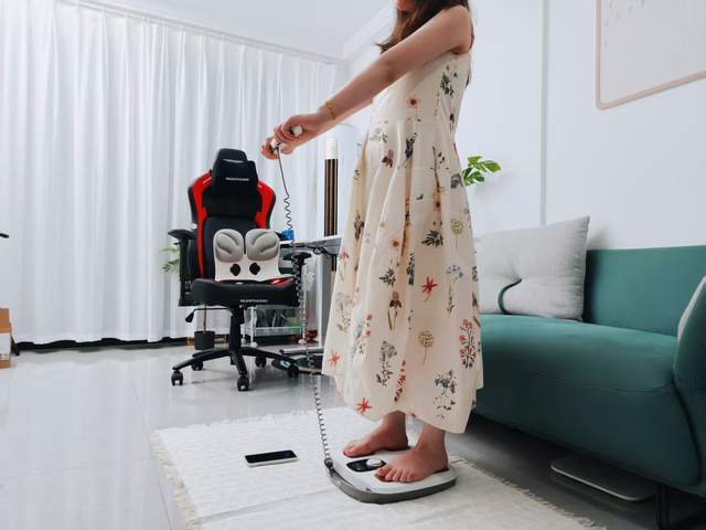 测：3频8电极+12项数据+97%准确率有点全面PG电子麻将胡了试玩InBody体脂秤H30评(图6)